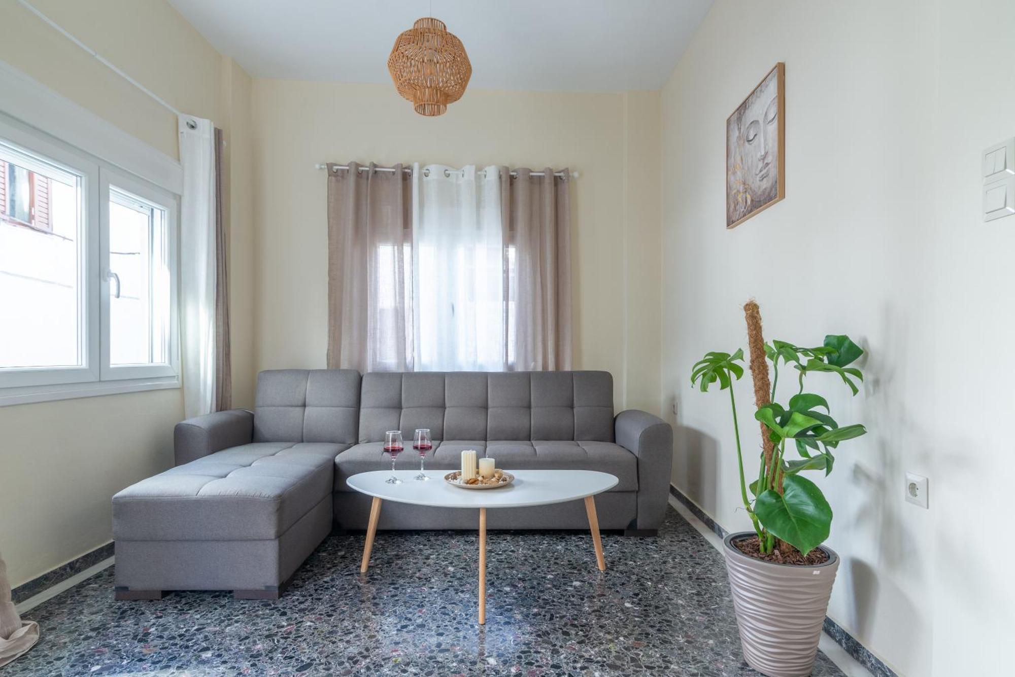 New Renovated In Center Héraklion