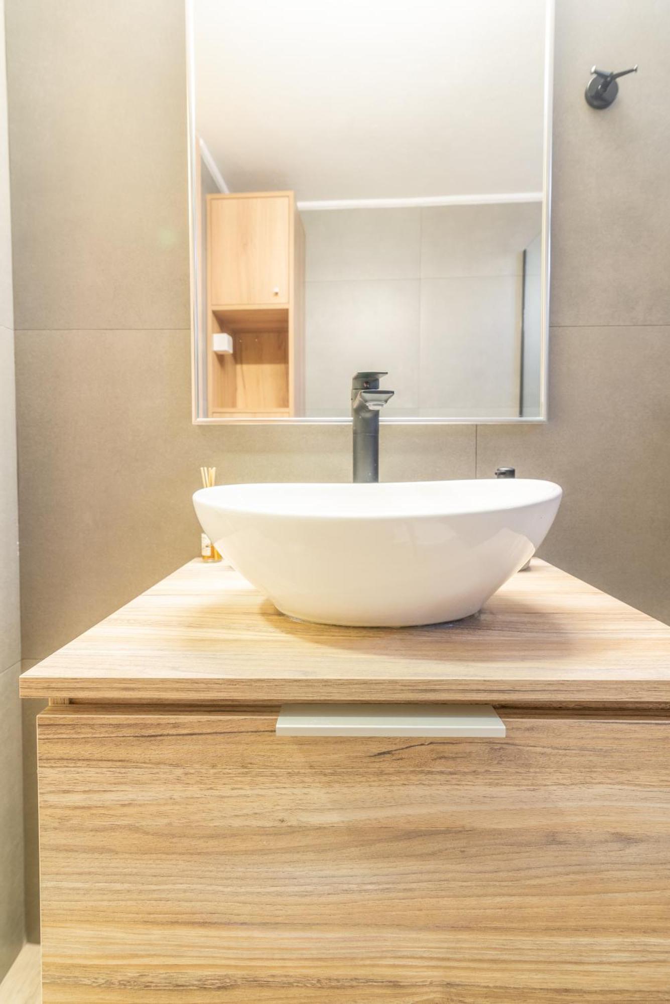 New Renovated In Center Appartement Iraklion